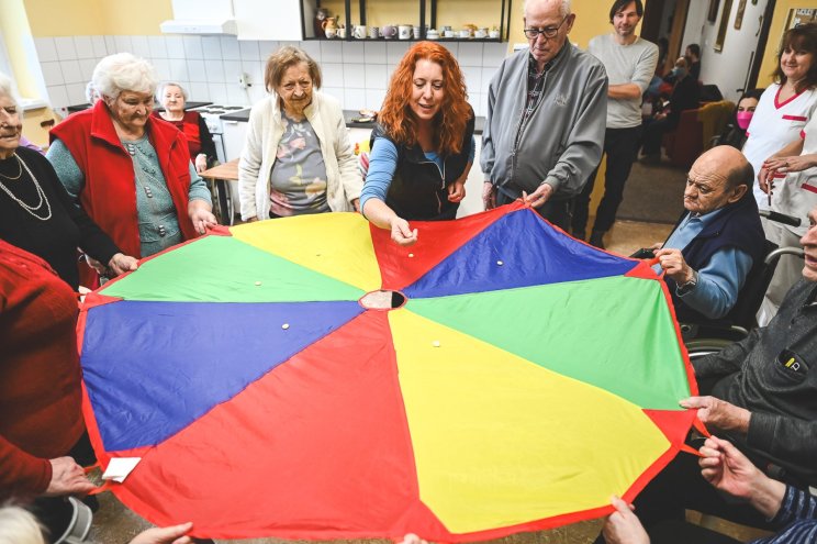 Lidl a canisterapia v domove seniorov Klas v meste Vrbové