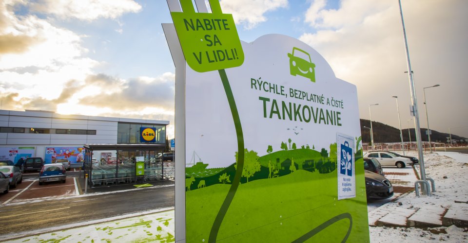 Rýchlonabíjačky ABB od Lidl.