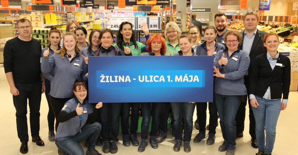 Fotka zo slávnostného otvorenia 140. predajne Lidl v Žiline